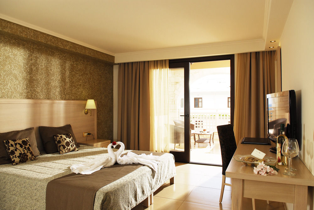 Cactus Royal Spa & Resort