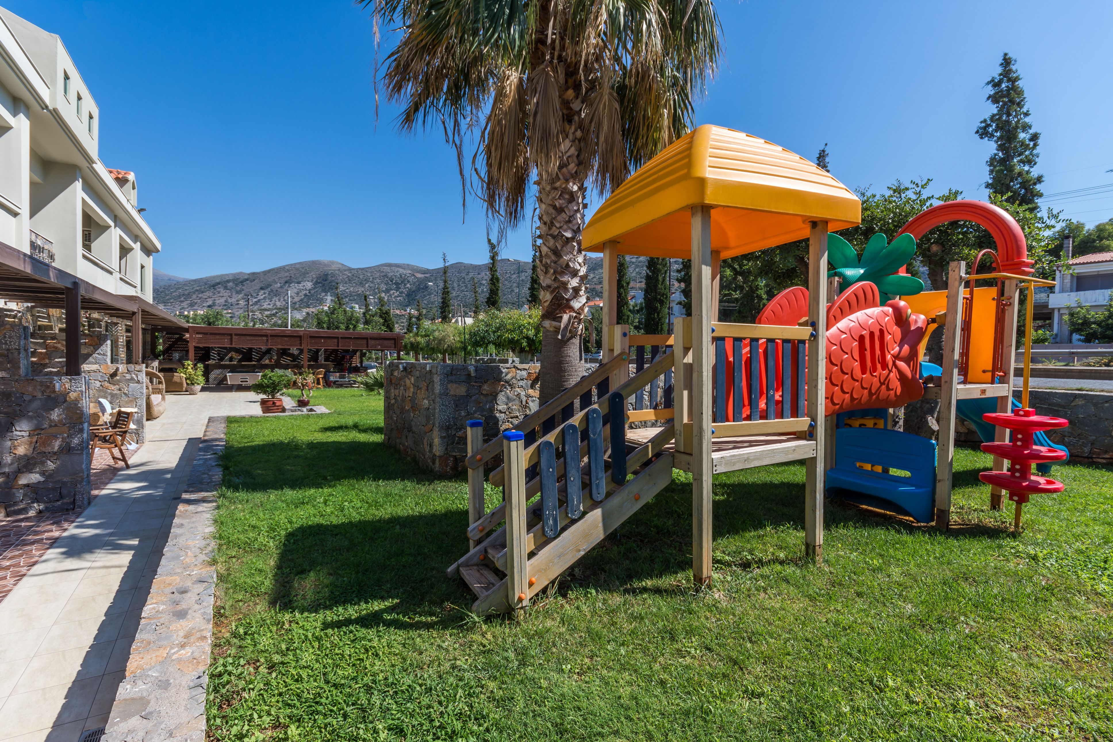Dias Hotel & Apartments