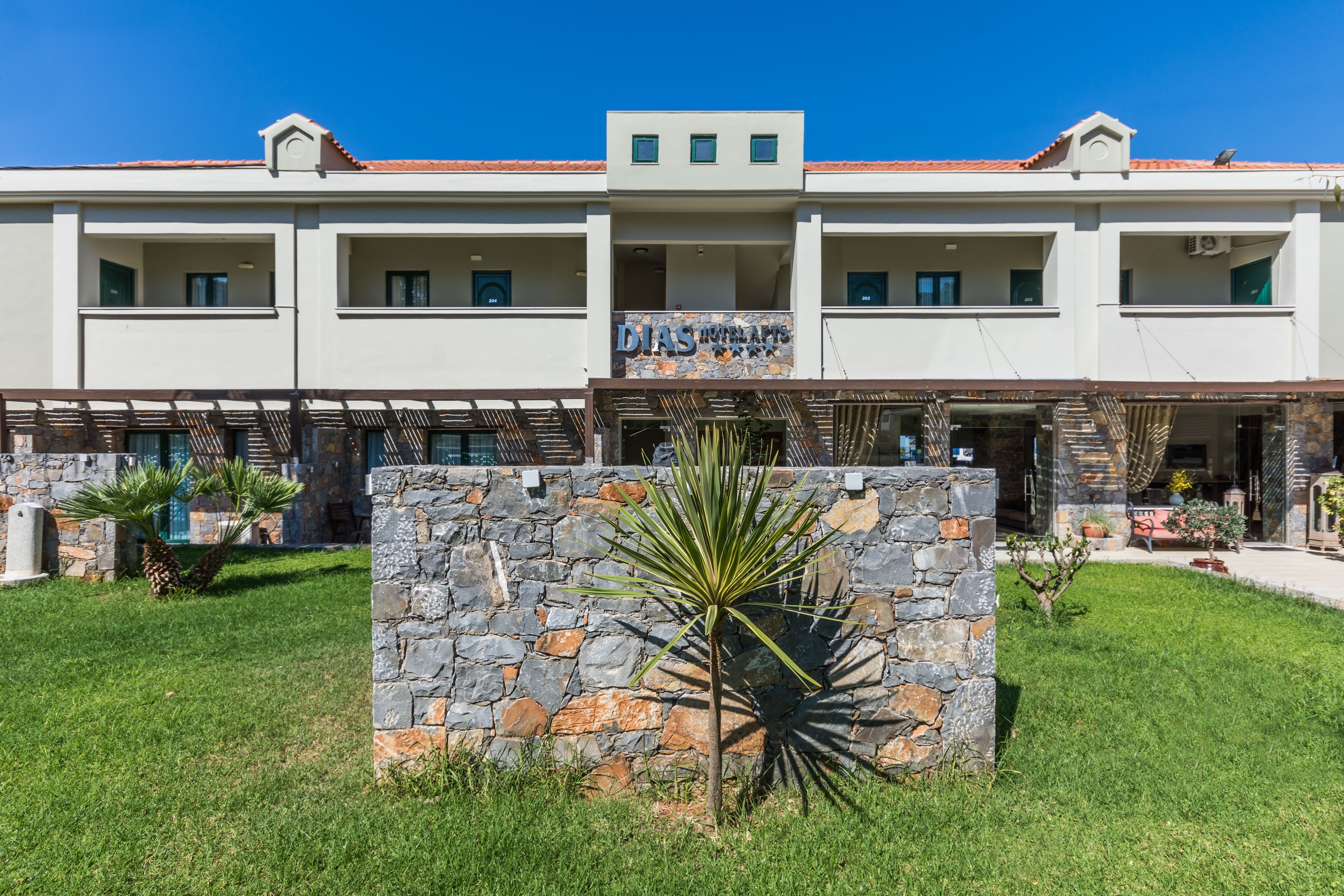 Dias Hotel & Apartments