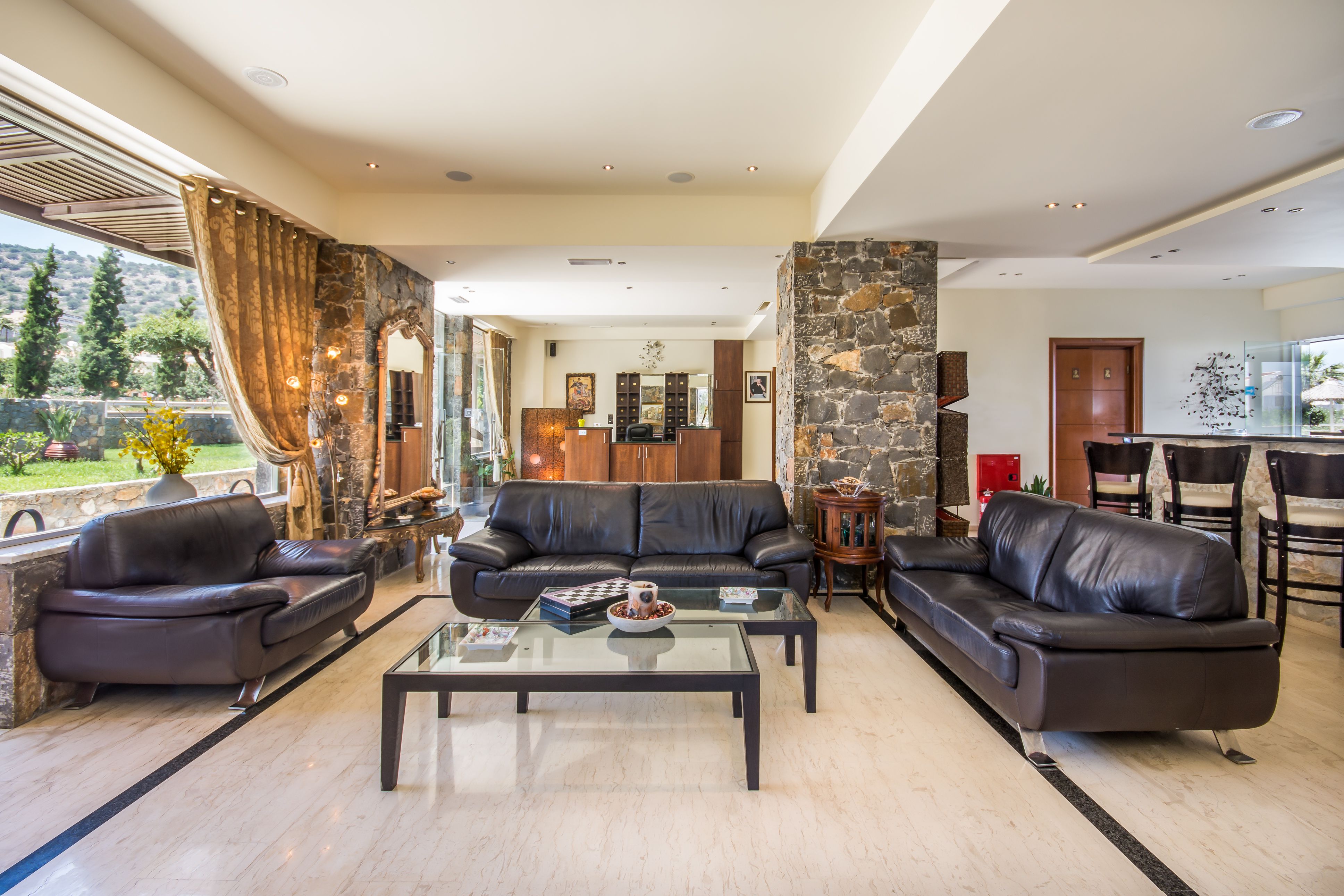 Dias Hotel & Apartments