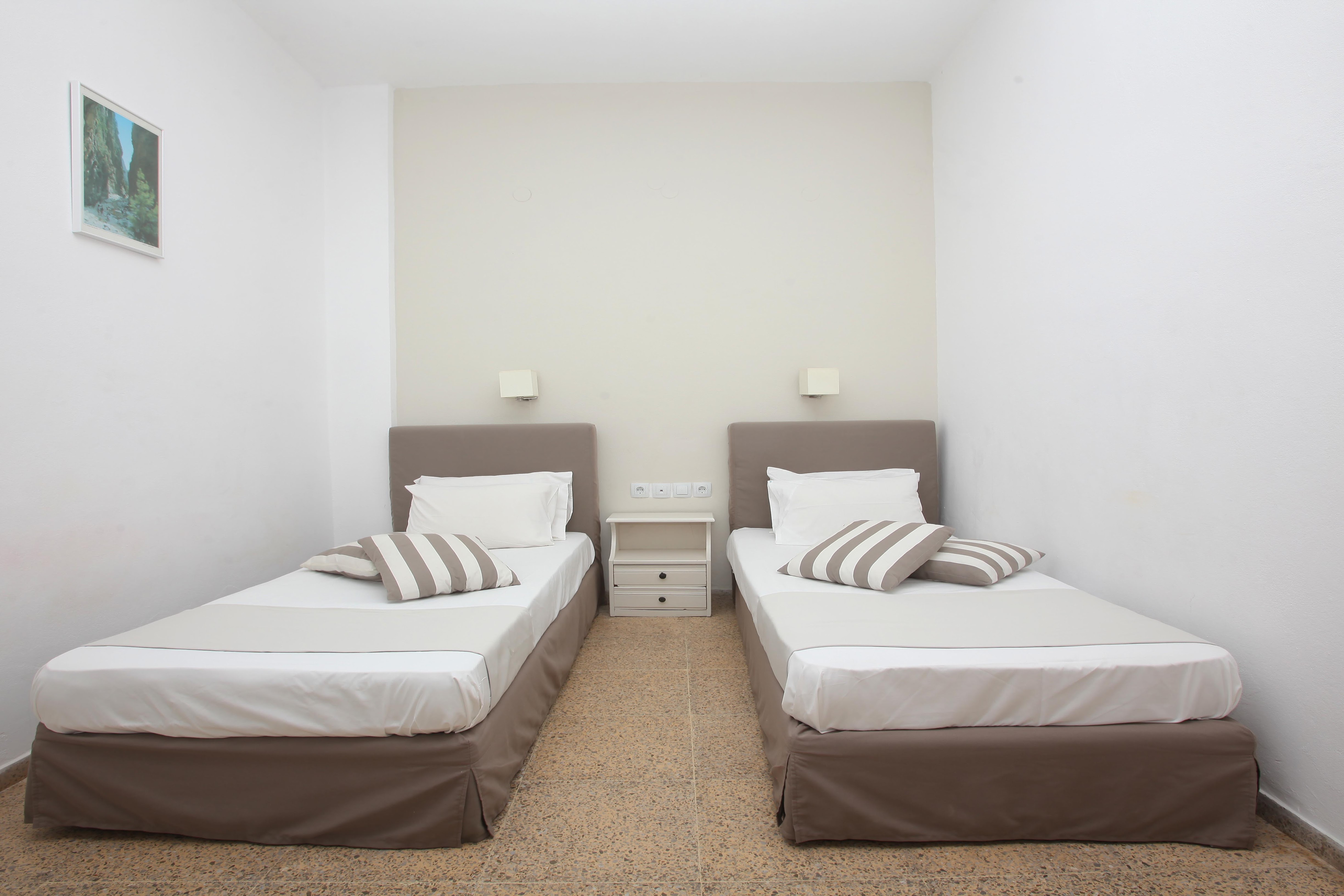 Iraklis Apartments