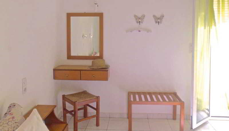 Irilena Apartments