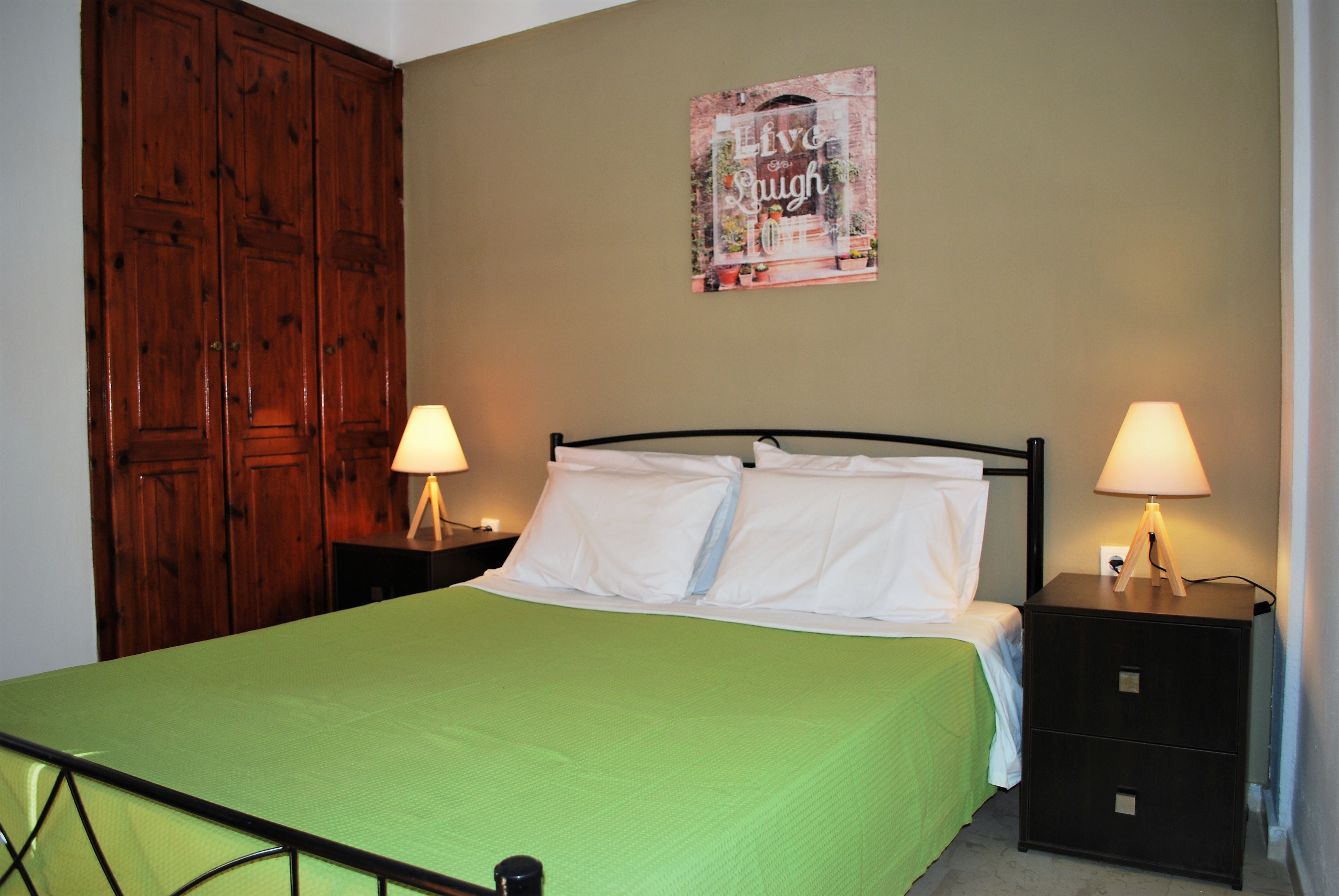 Koula Studios & Apartments