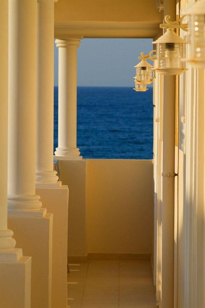 Cactus Bay Hotel