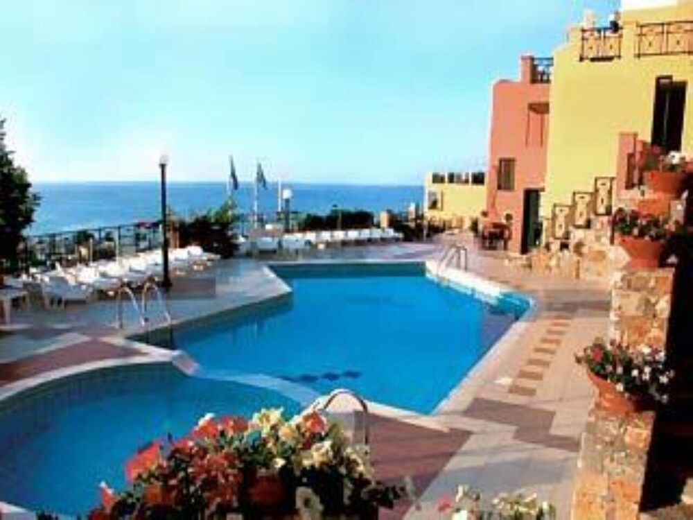 Minois Boutique Hotel