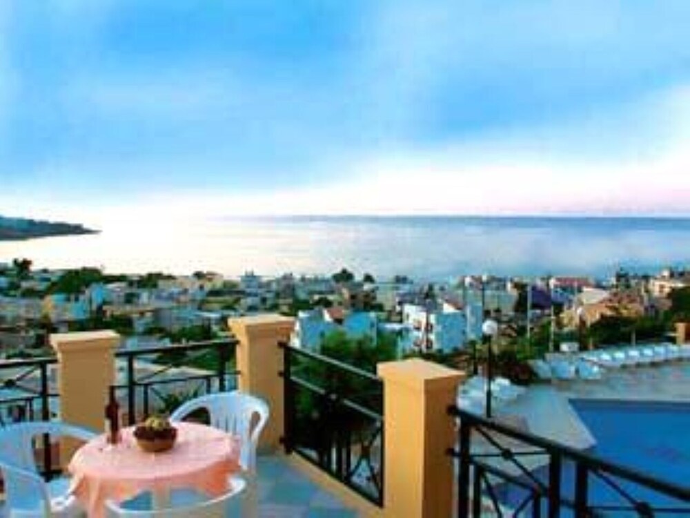 Minois Boutique Hotel