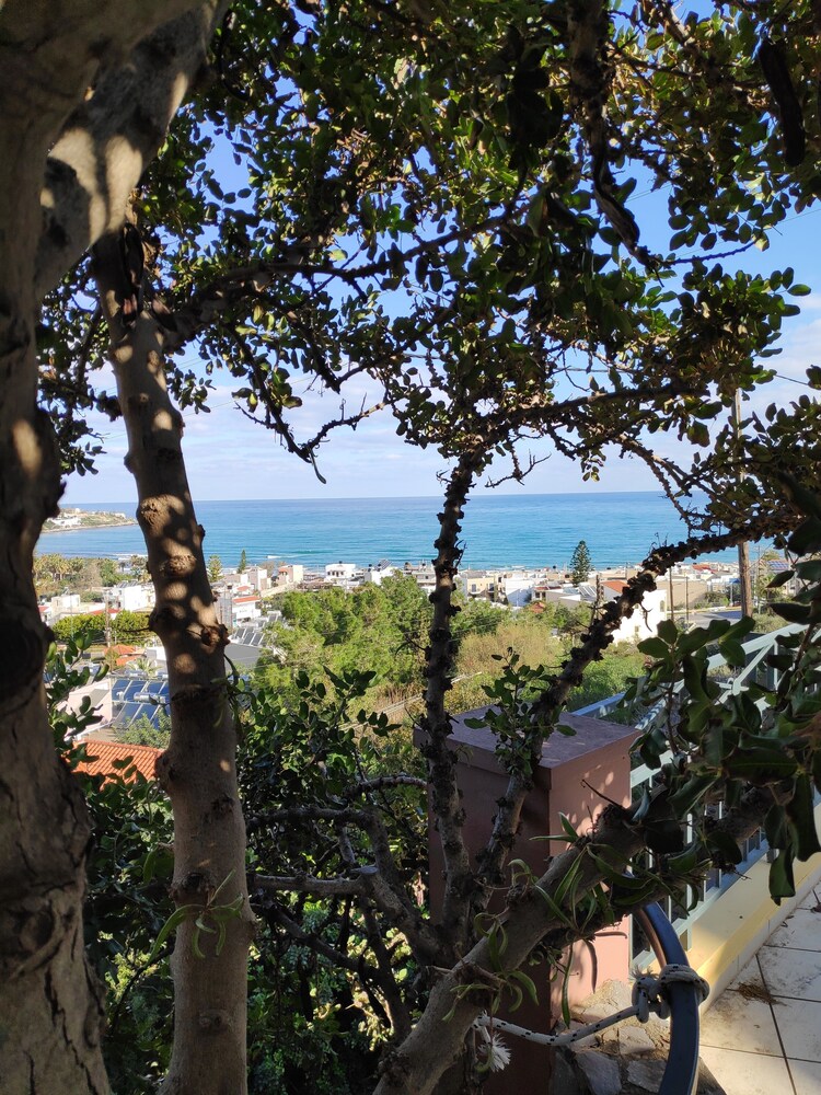 Minois Boutique Hotel