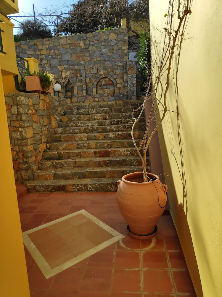 Minois Boutique Hotel