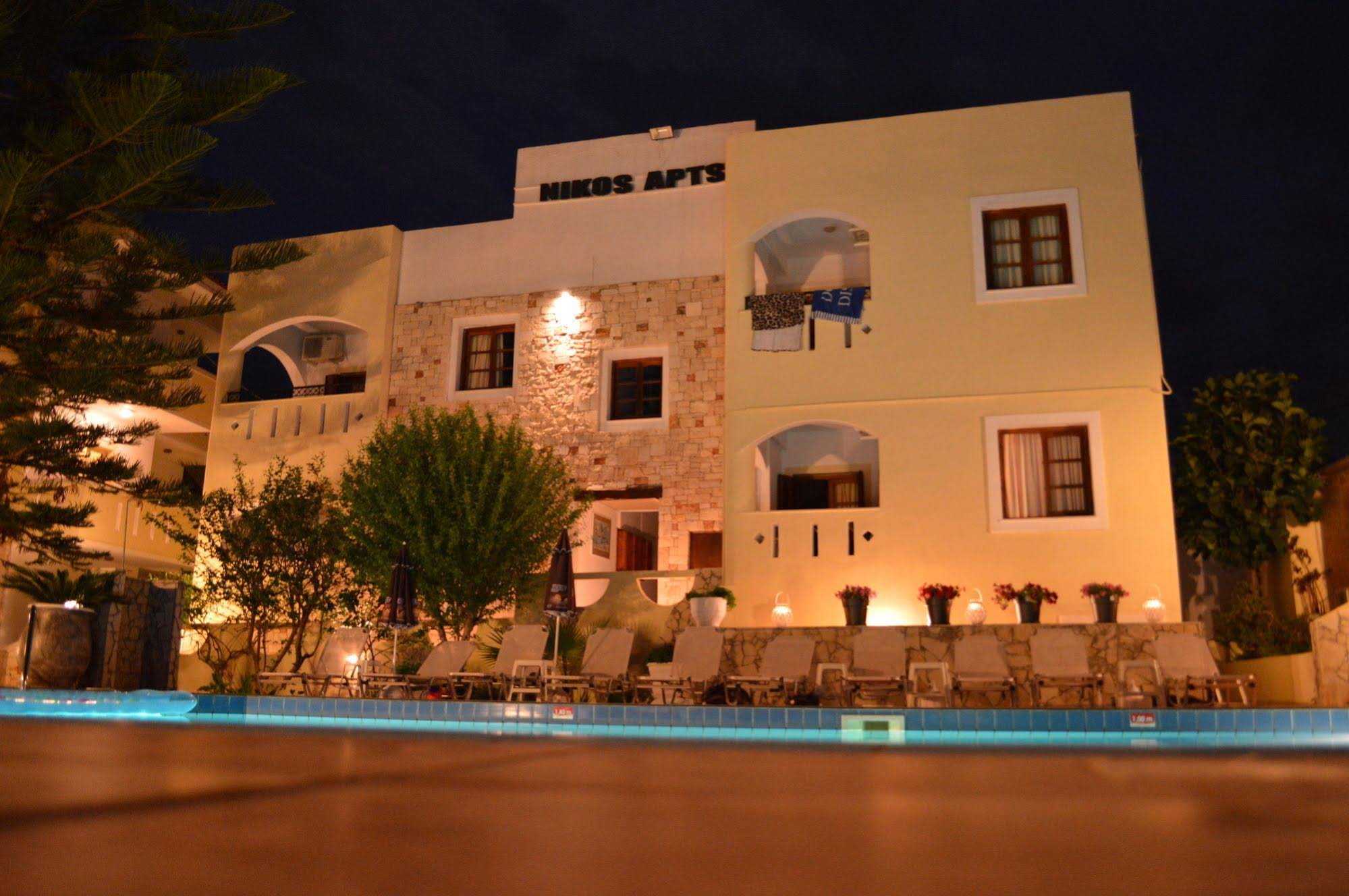 Nikos Apartments