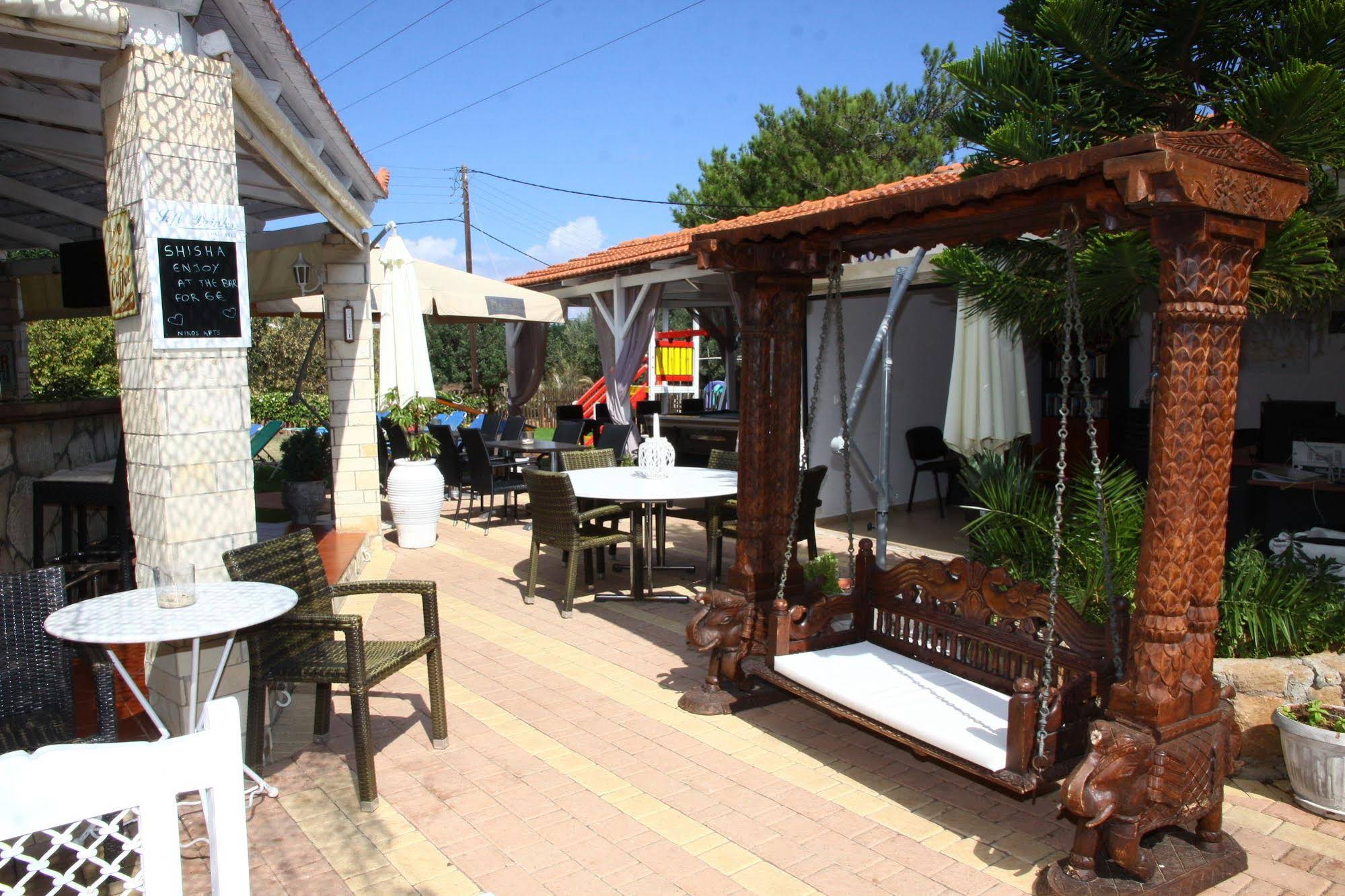 Nikos Apartments