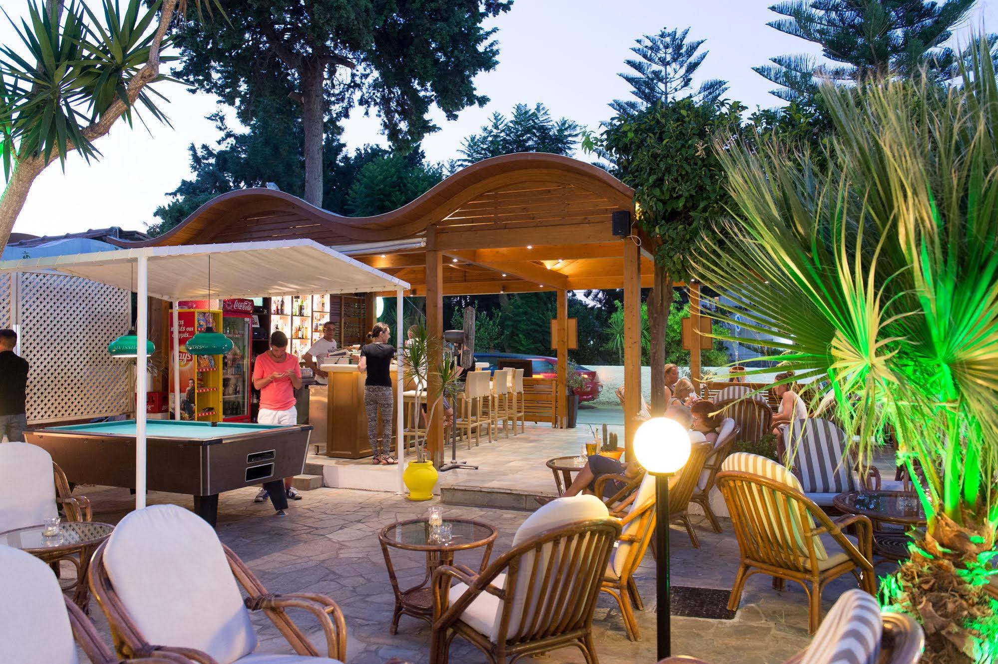 Paradise Hotel Apartments