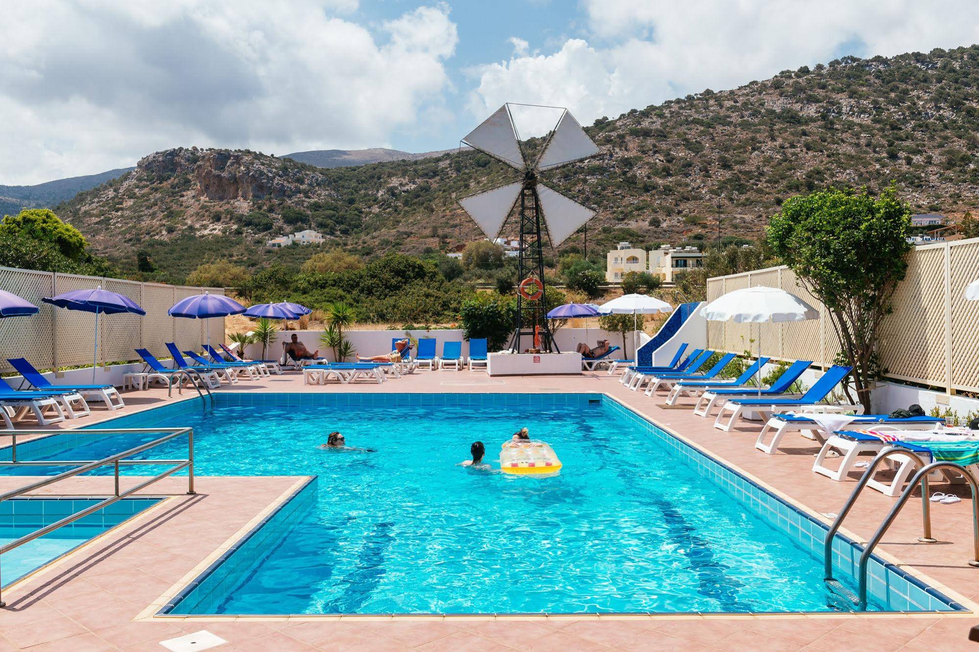 Paradise Hotel Apartments