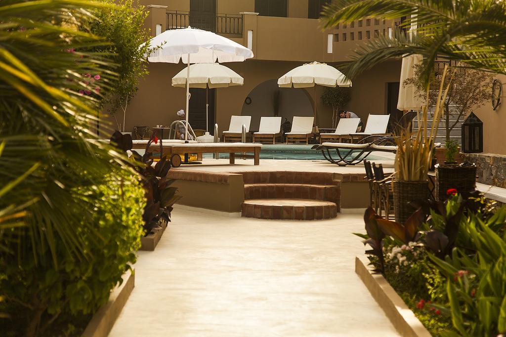 Nami Hotel & Suites