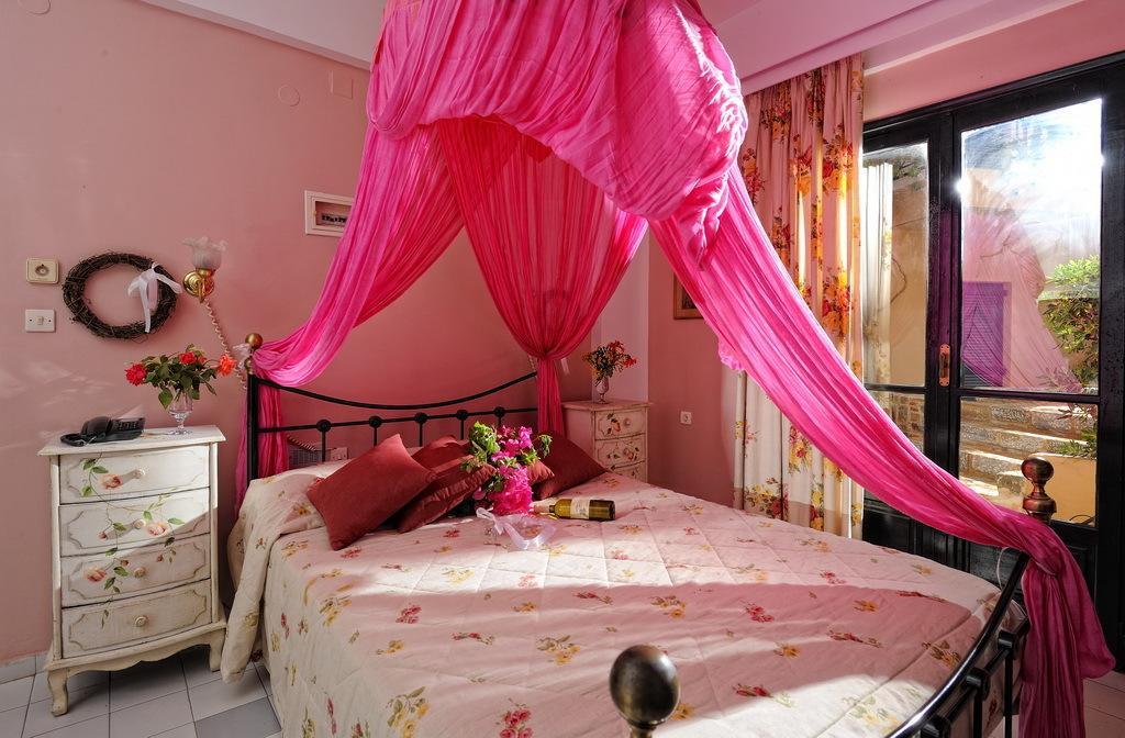 Nami Hotel & Suites