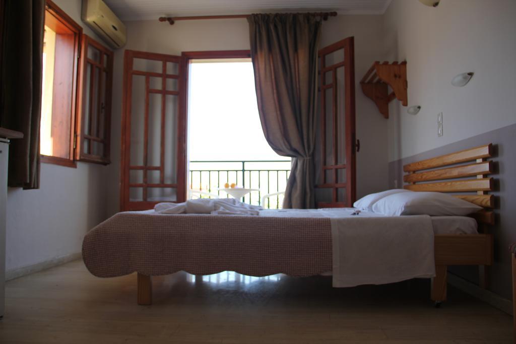 Stefania Studios by Estia