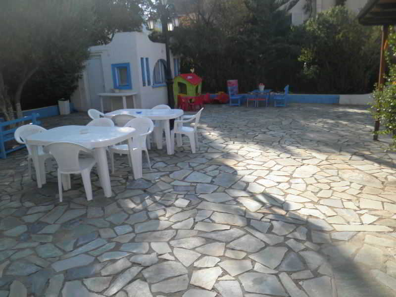 Villa Anna Apartments