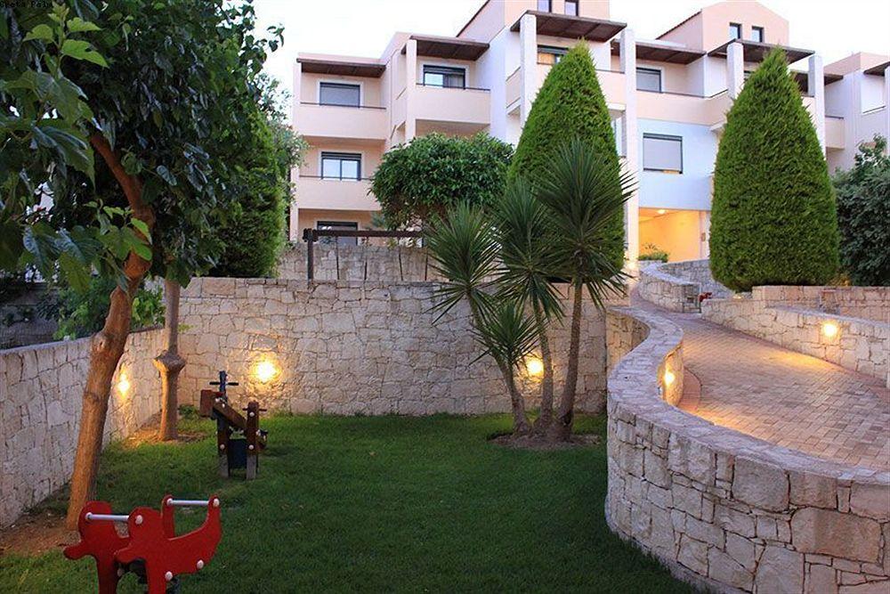 Creta Palm