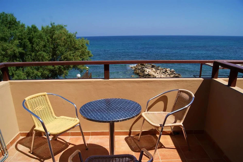 Nautica Hotel Apartments