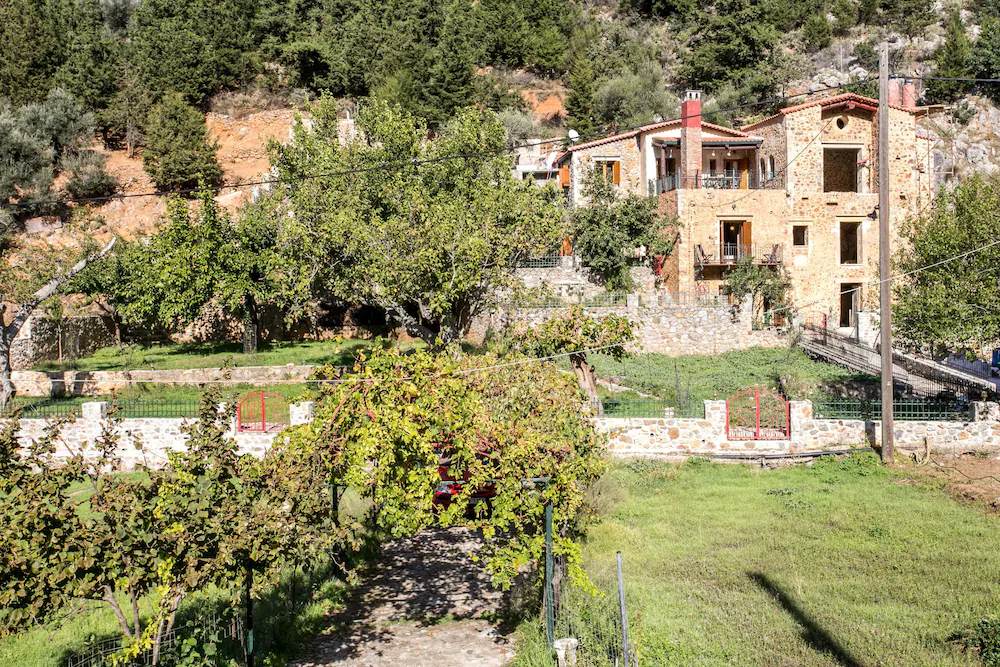 Ifigenia Theriso Village