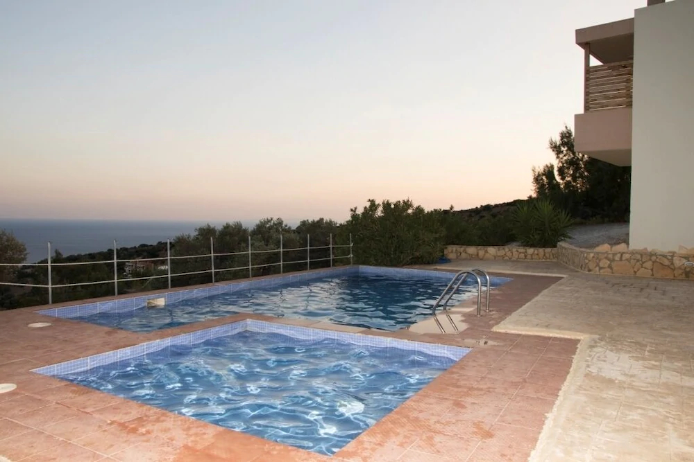 Paterakis Studios Triopetra