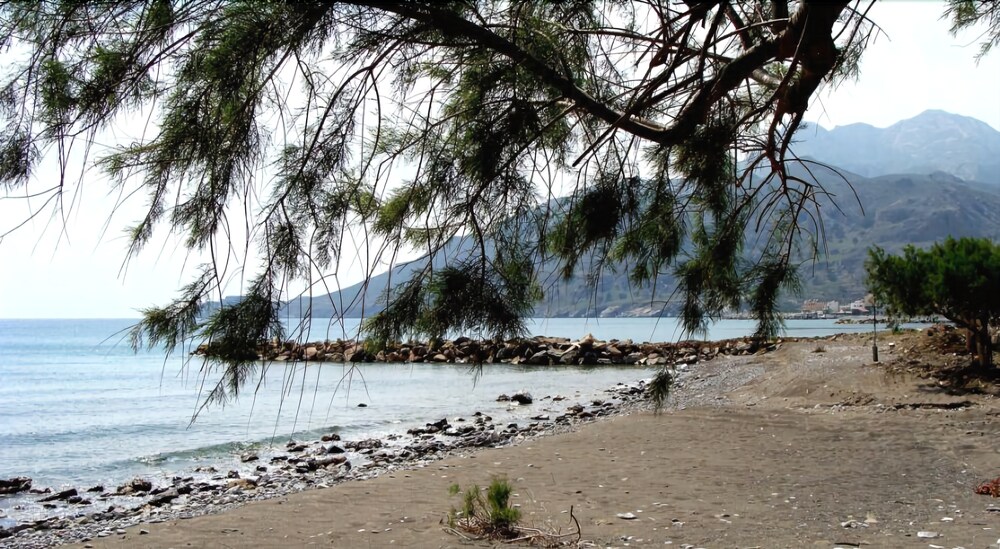 Inatos Studios & Apartments