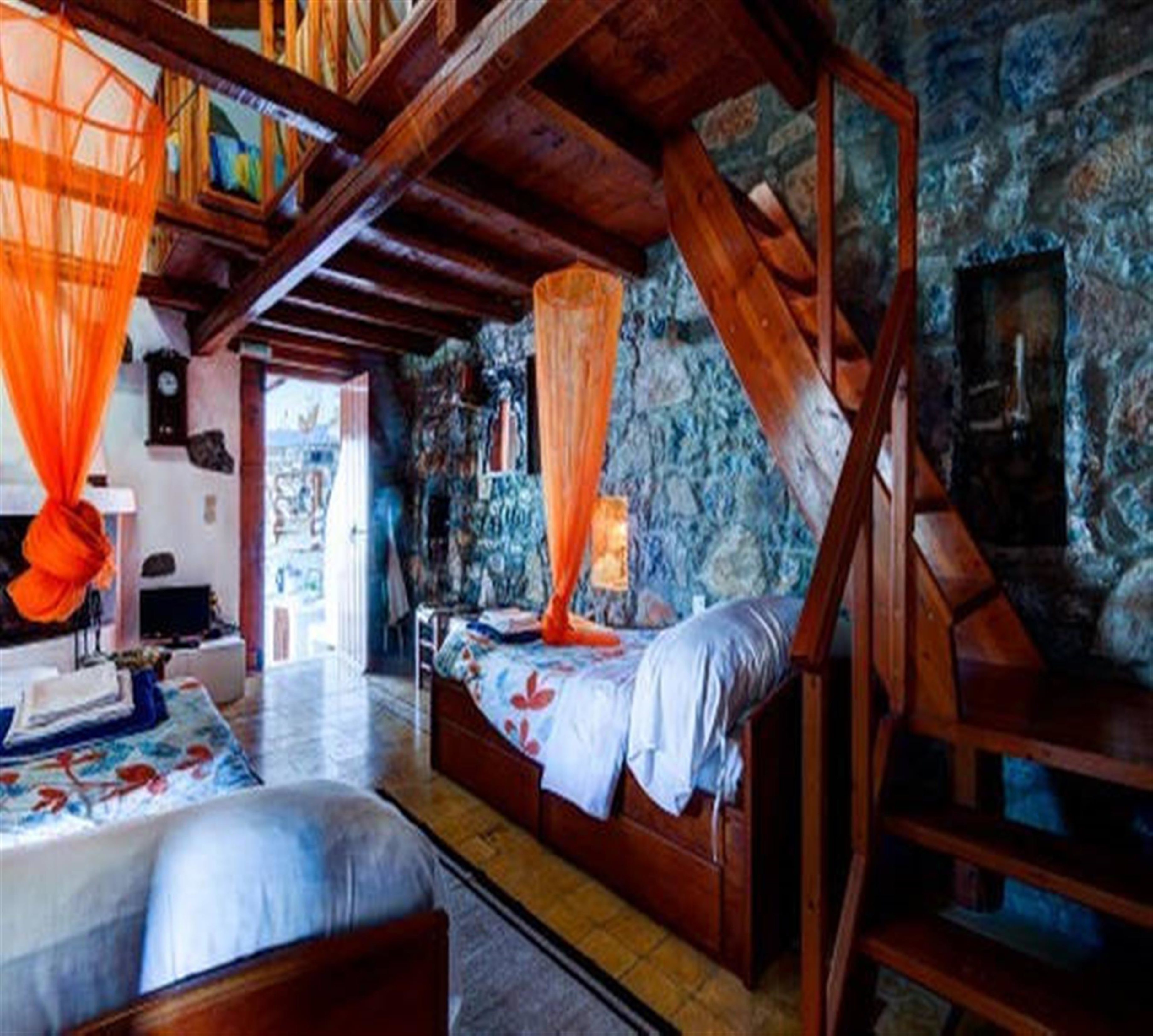 The Traditional Homes of Crete - Almond Tree Villas