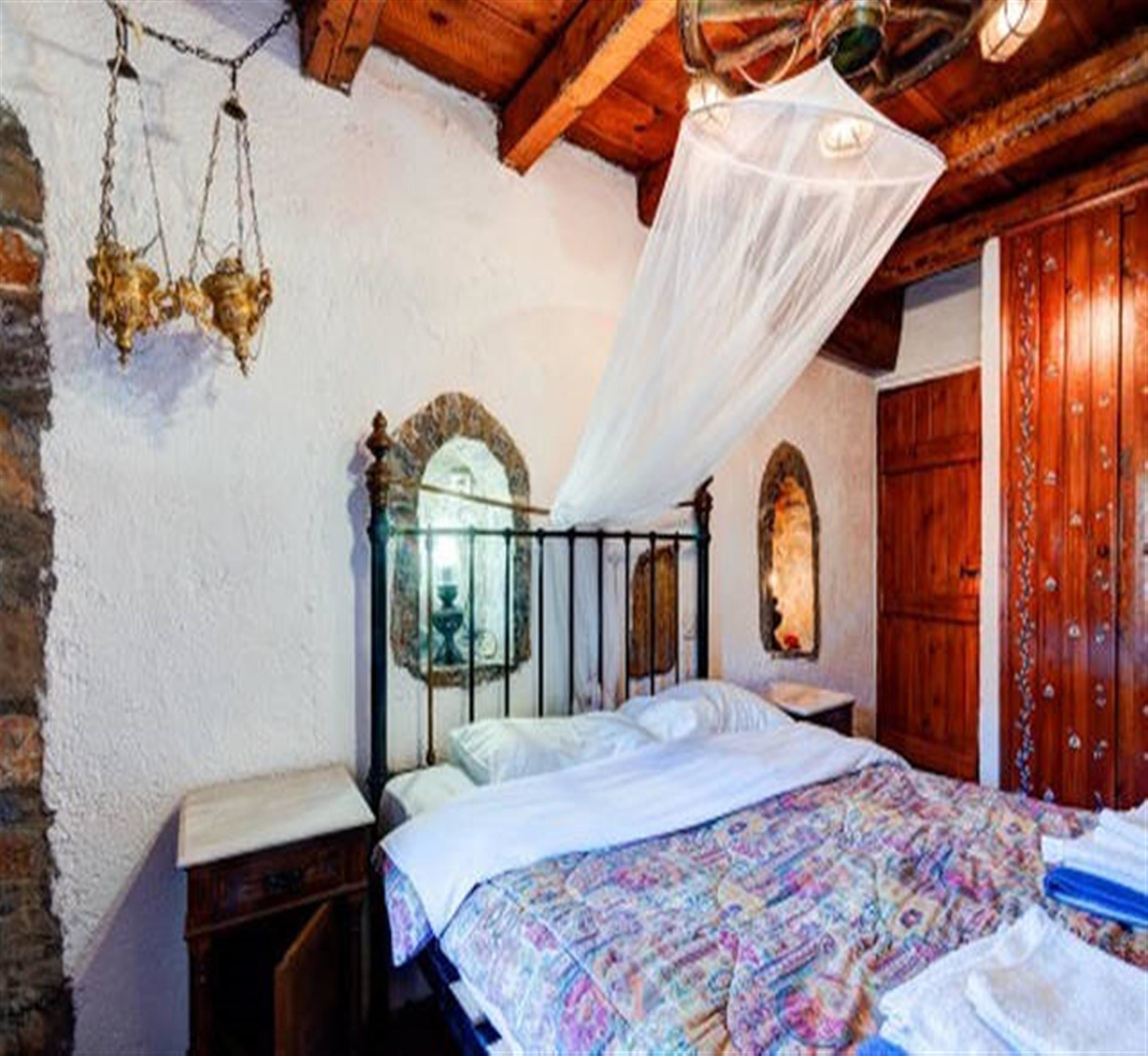 The Traditional Homes of Crete - Almond Tree Villas