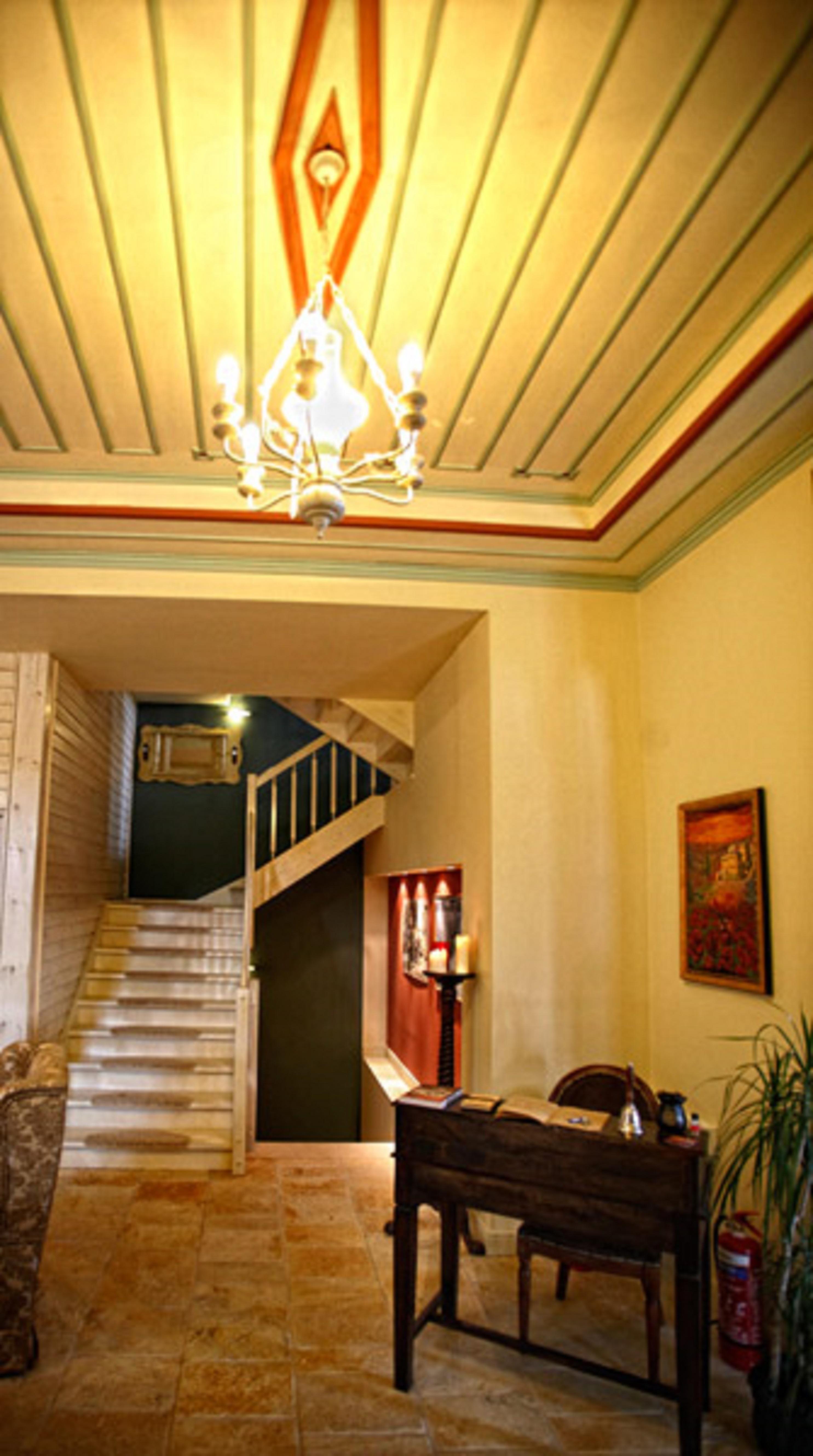 Pirrion Hotel