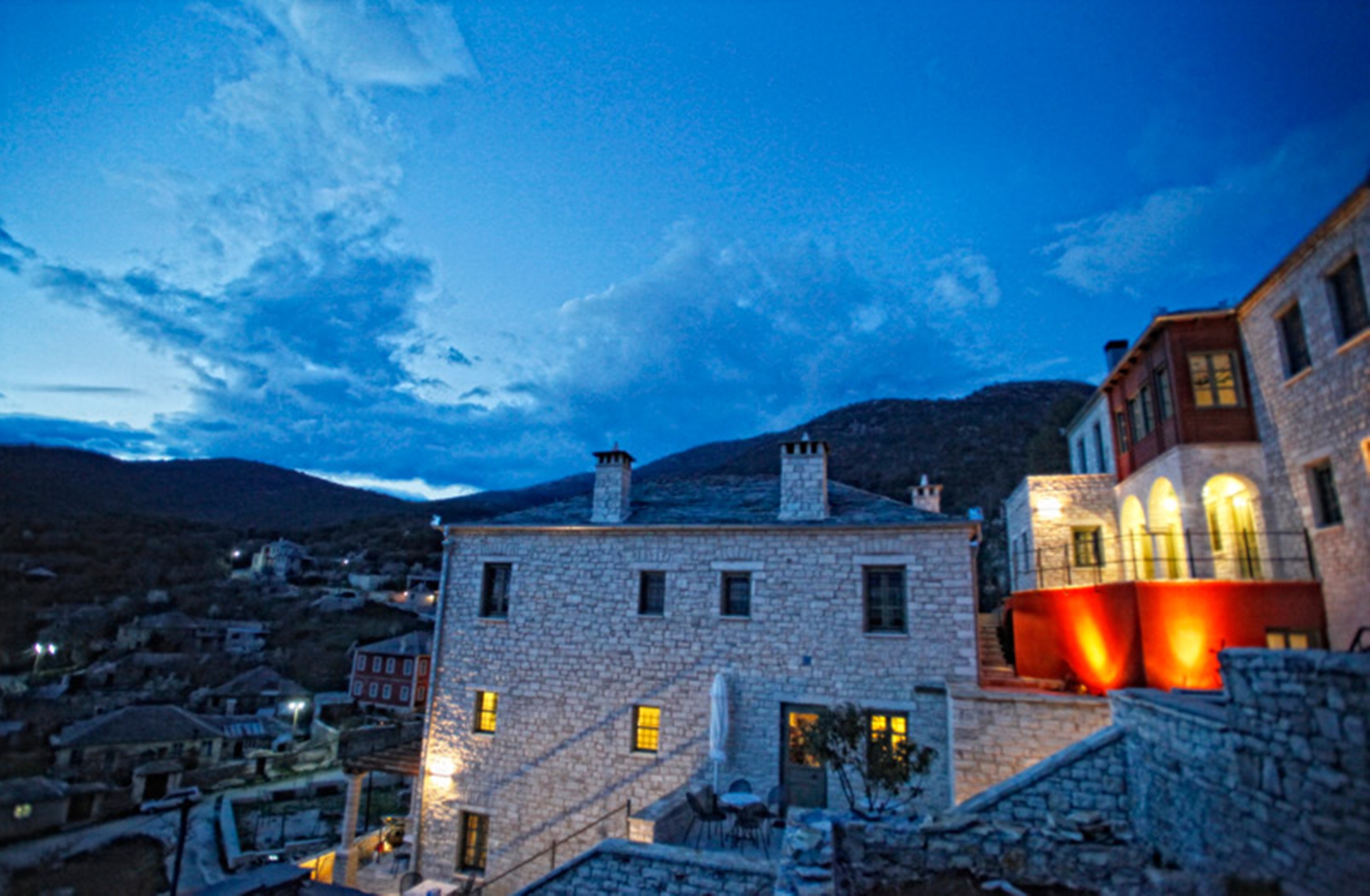 Pirrion Hotel