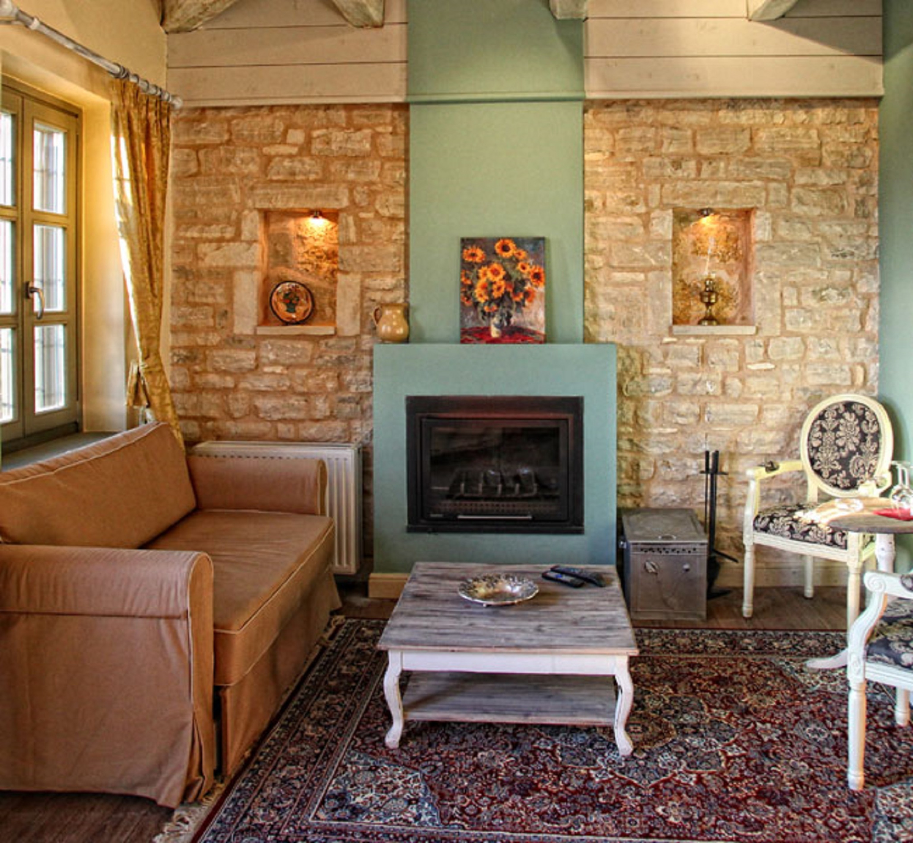 Pirrion Hotel