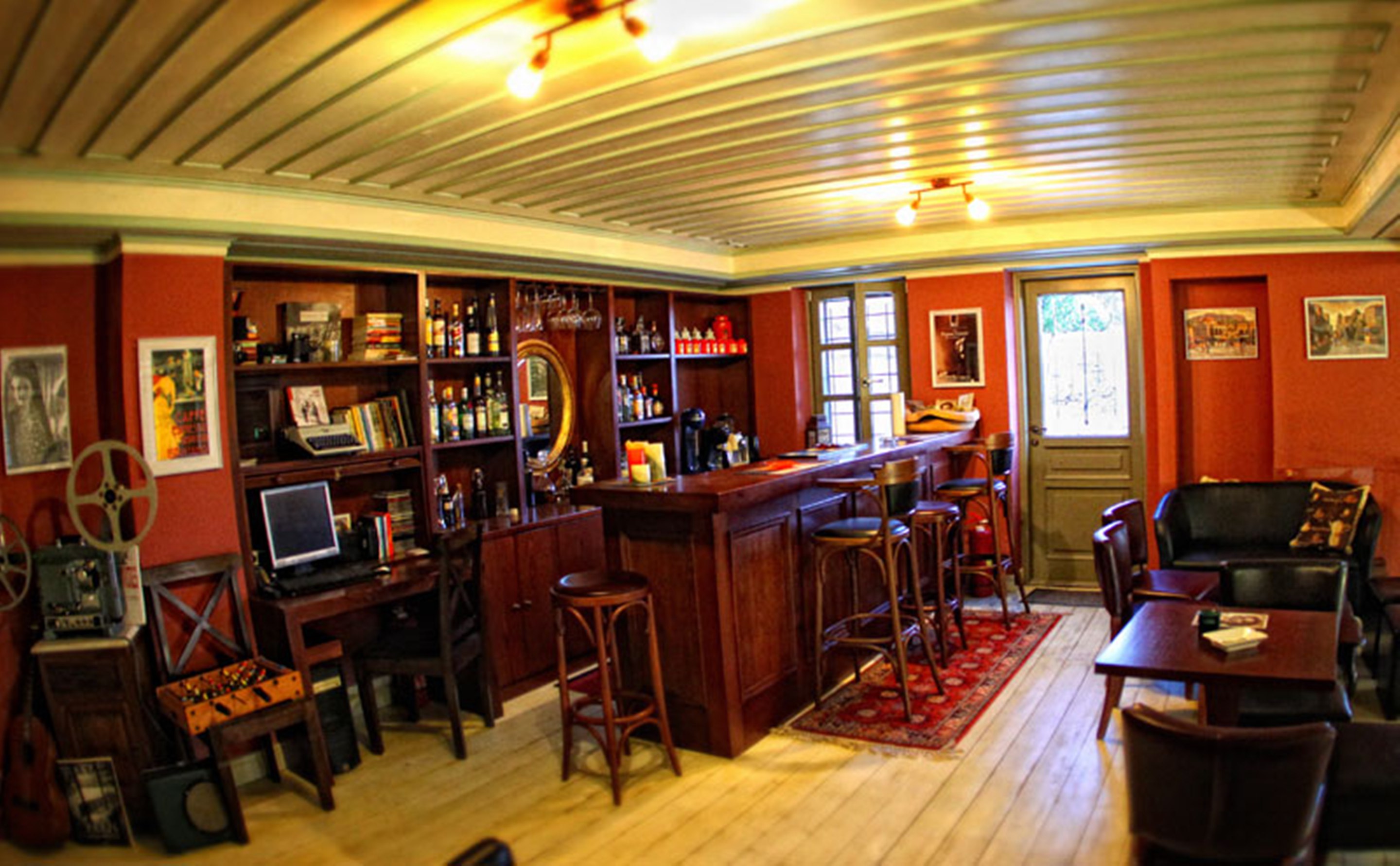 Pirrion Hotel