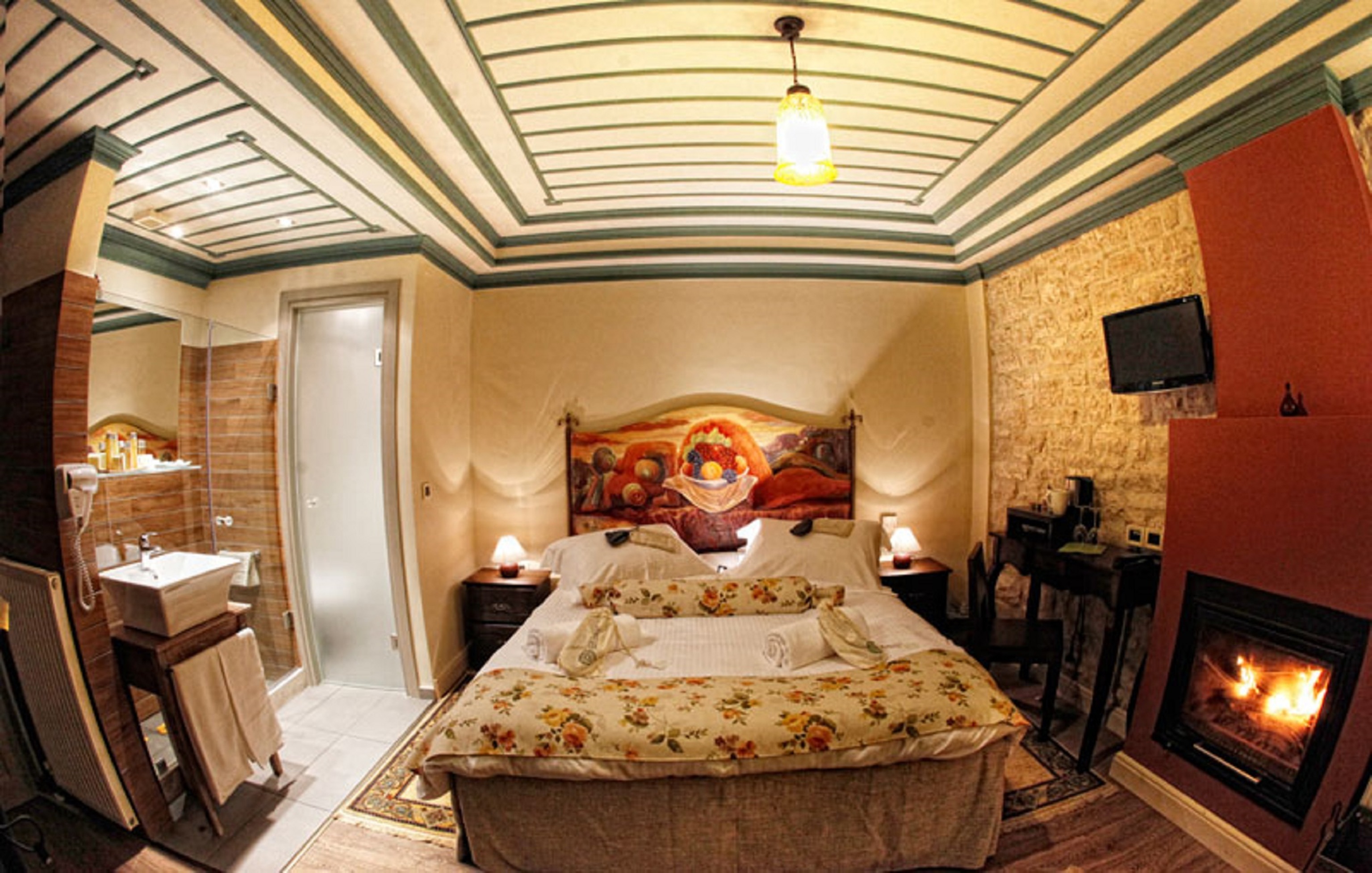 Pirrion Hotel