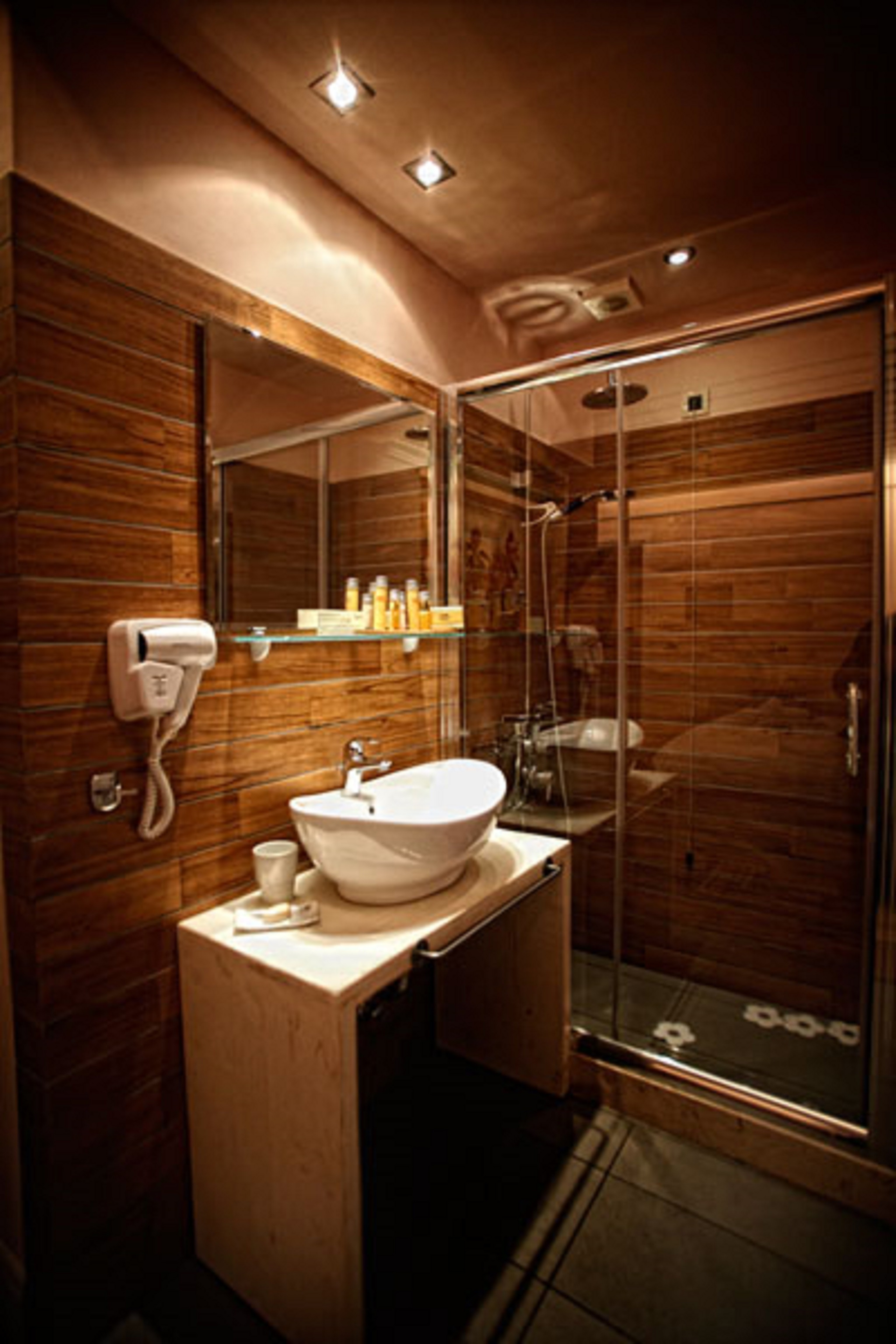 Pirrion Hotel