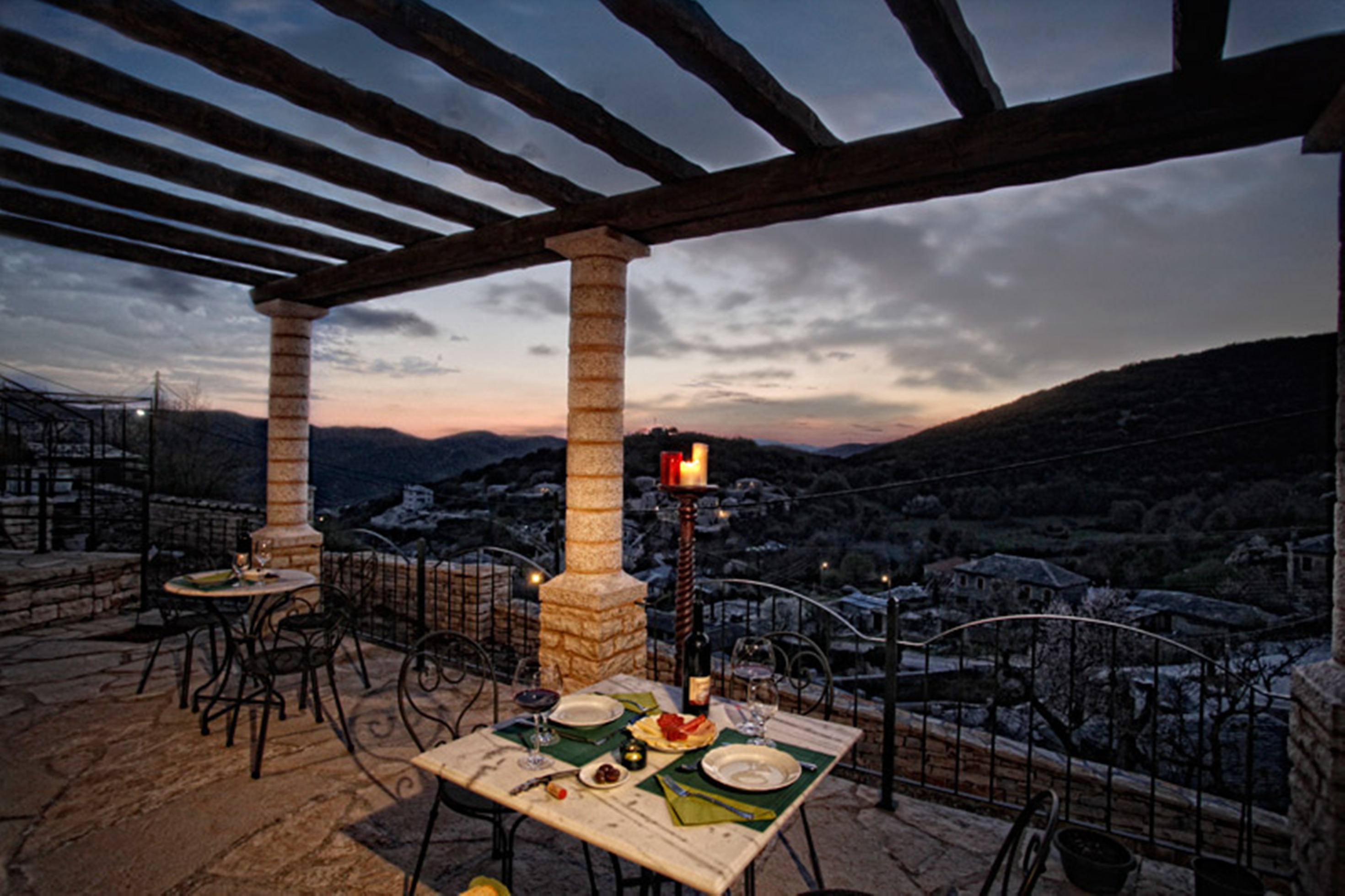 Pirrion Hotel