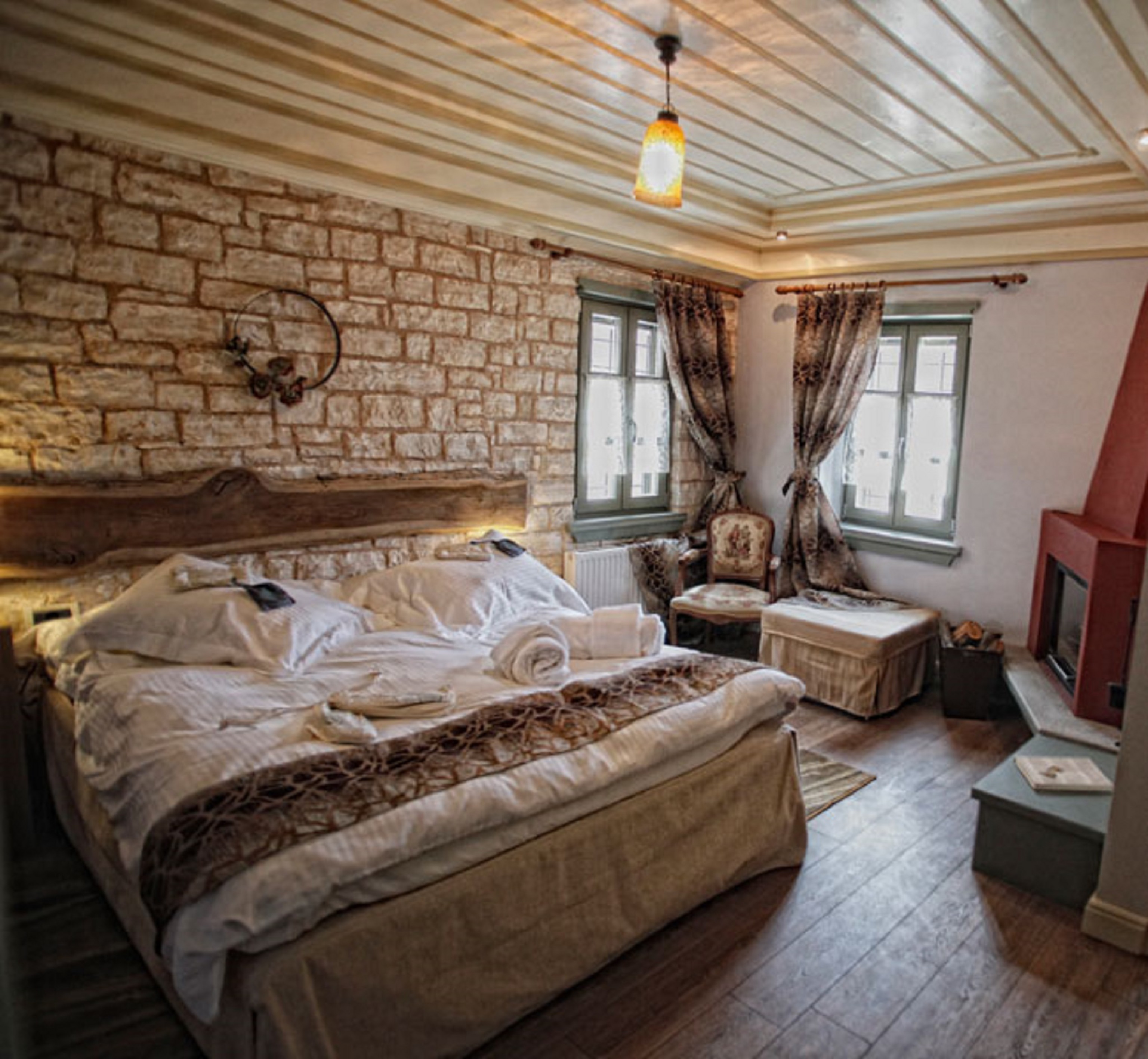 Pirrion Hotel