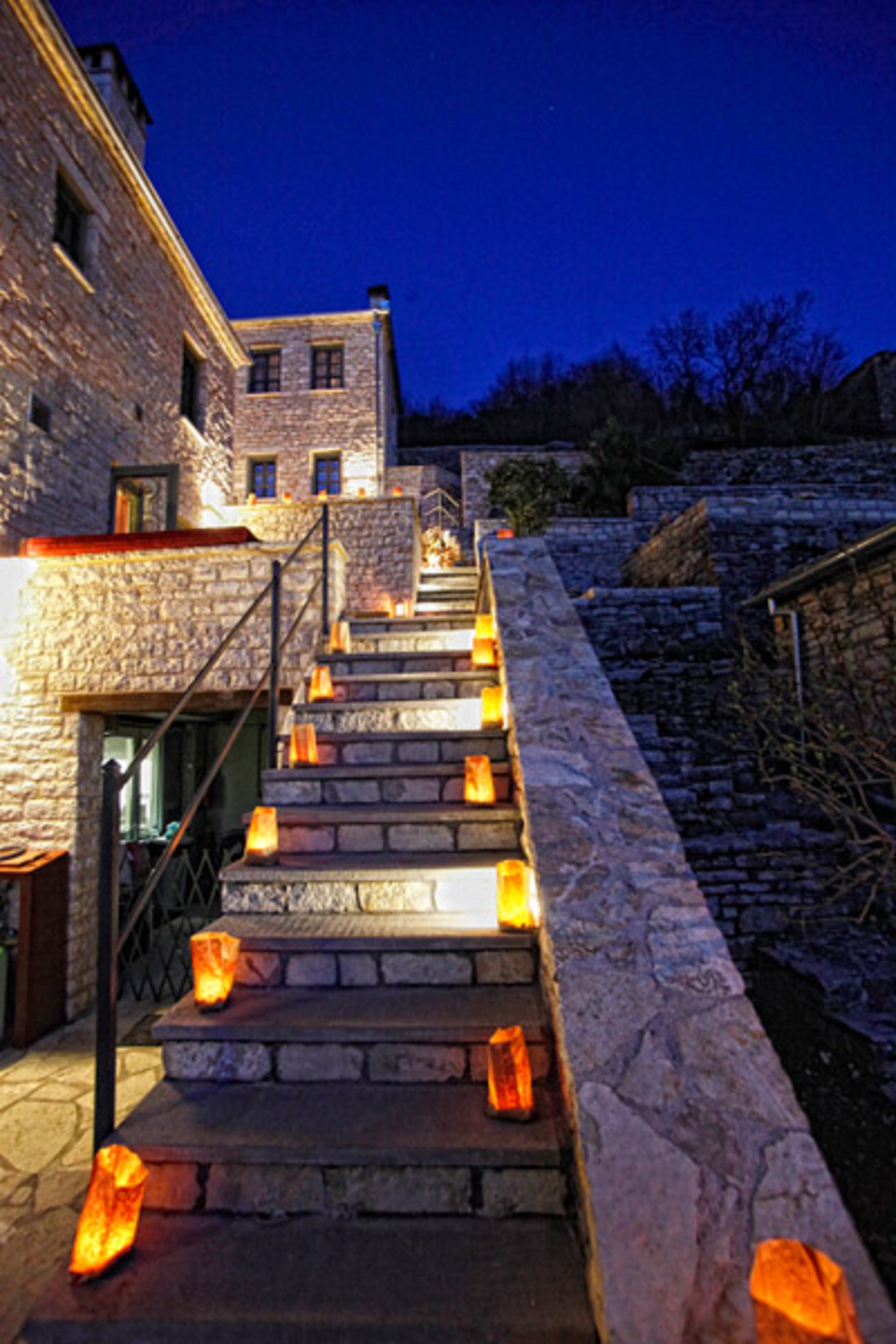 Pirrion Hotel