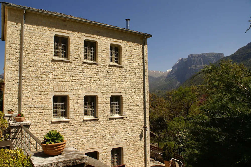 Gamila Rocks Mountain Hotel