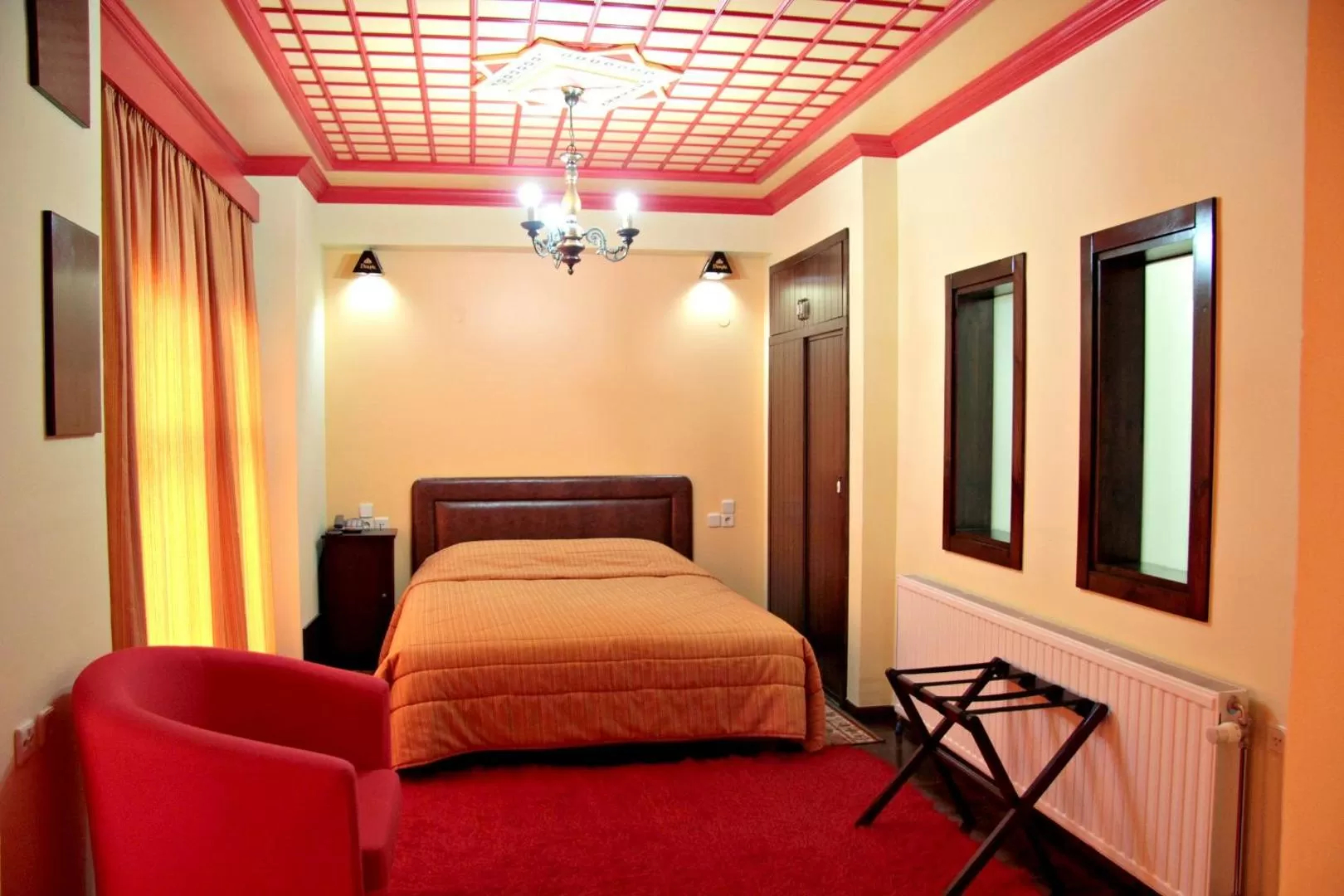Taxiarxes Hotel