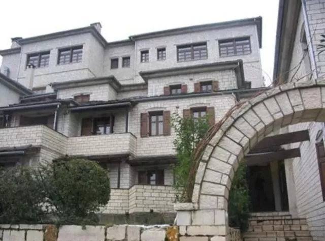 Taxiarxes Hotel