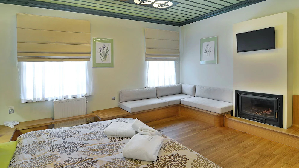 Dilofo Hotel Luxury Suites