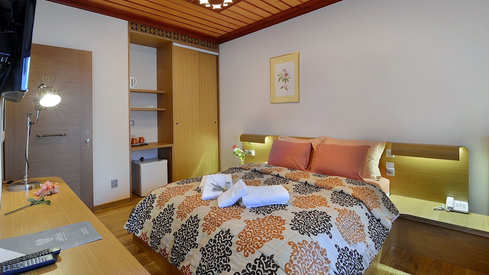 Dilofo Hotel Luxury Suites