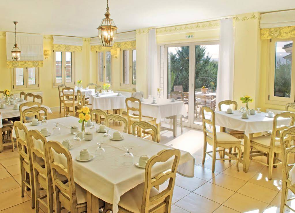 Anemolia Resort