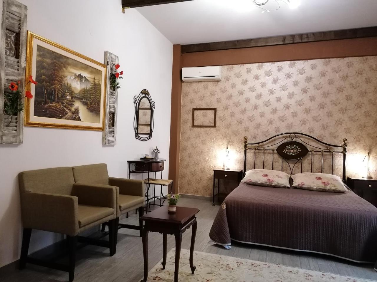 Gousias Guesthouse