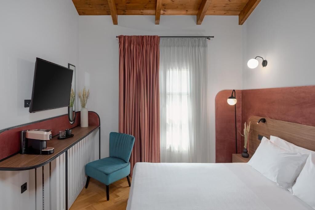 Naiades The Residence Ioannina Castle