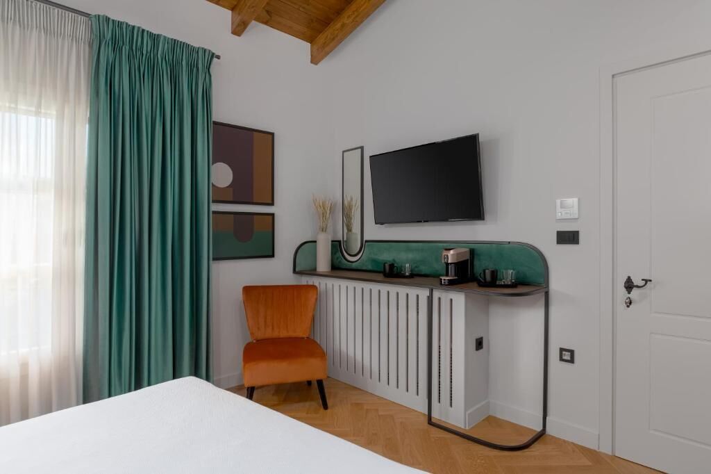 Naiades The Residence Ioannina Castle