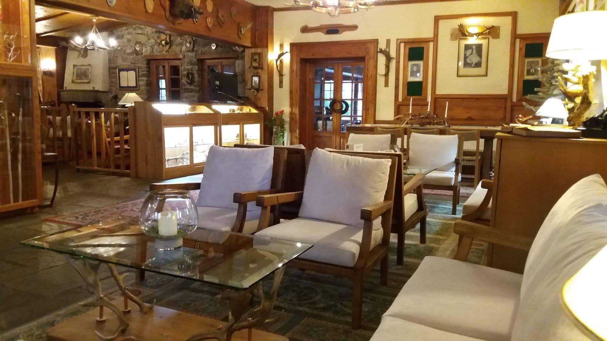 Bourazani Wildlife Resort