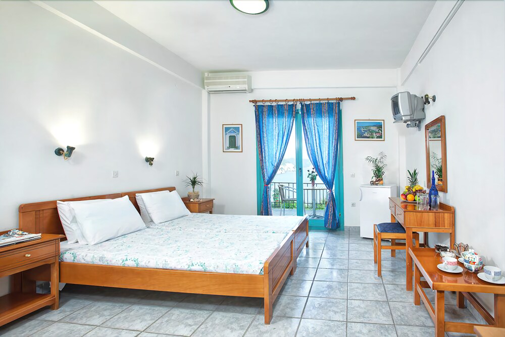 Enjoy Lichnos Bay Village, Camping & Apartments