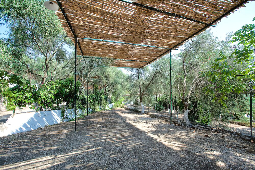 Enjoy Lichnos Bay Village, Camping & Apartments