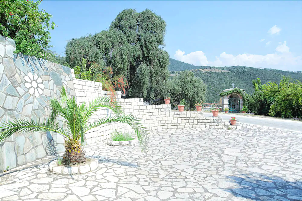 Enjoy Lichnos Bay Village, Camping & Apartments