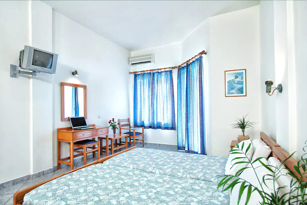 Enjoy Lichnos Bay Village, Camping & Apartments